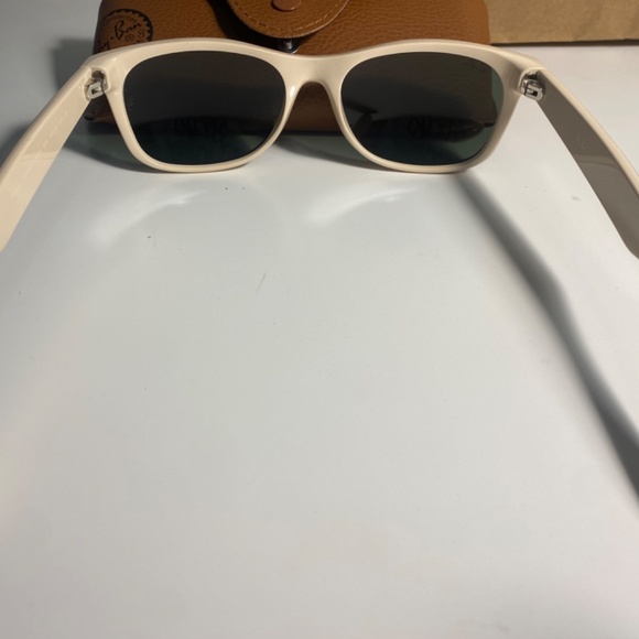 Ray-Ban Wayfarer Sunglasses - New, Never Worn - Picture 3 of 3